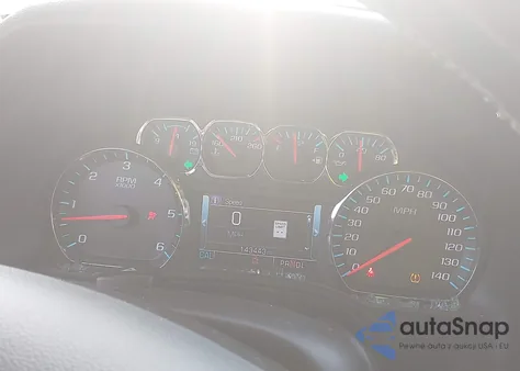 2018 Chevrolet Suburban Lt z USA, uszkodzony, nr VIN 1GNSKHKC3JR285273